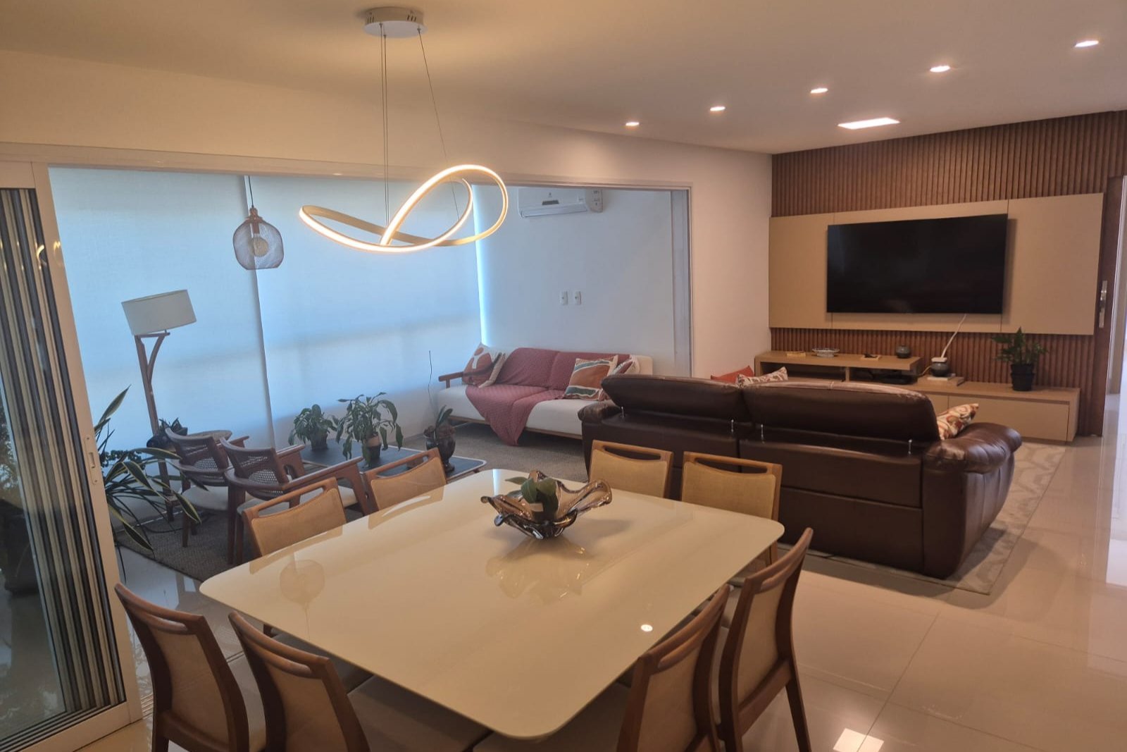 PHOTO-2025-12-03-13-36-32(1)-1600×1067