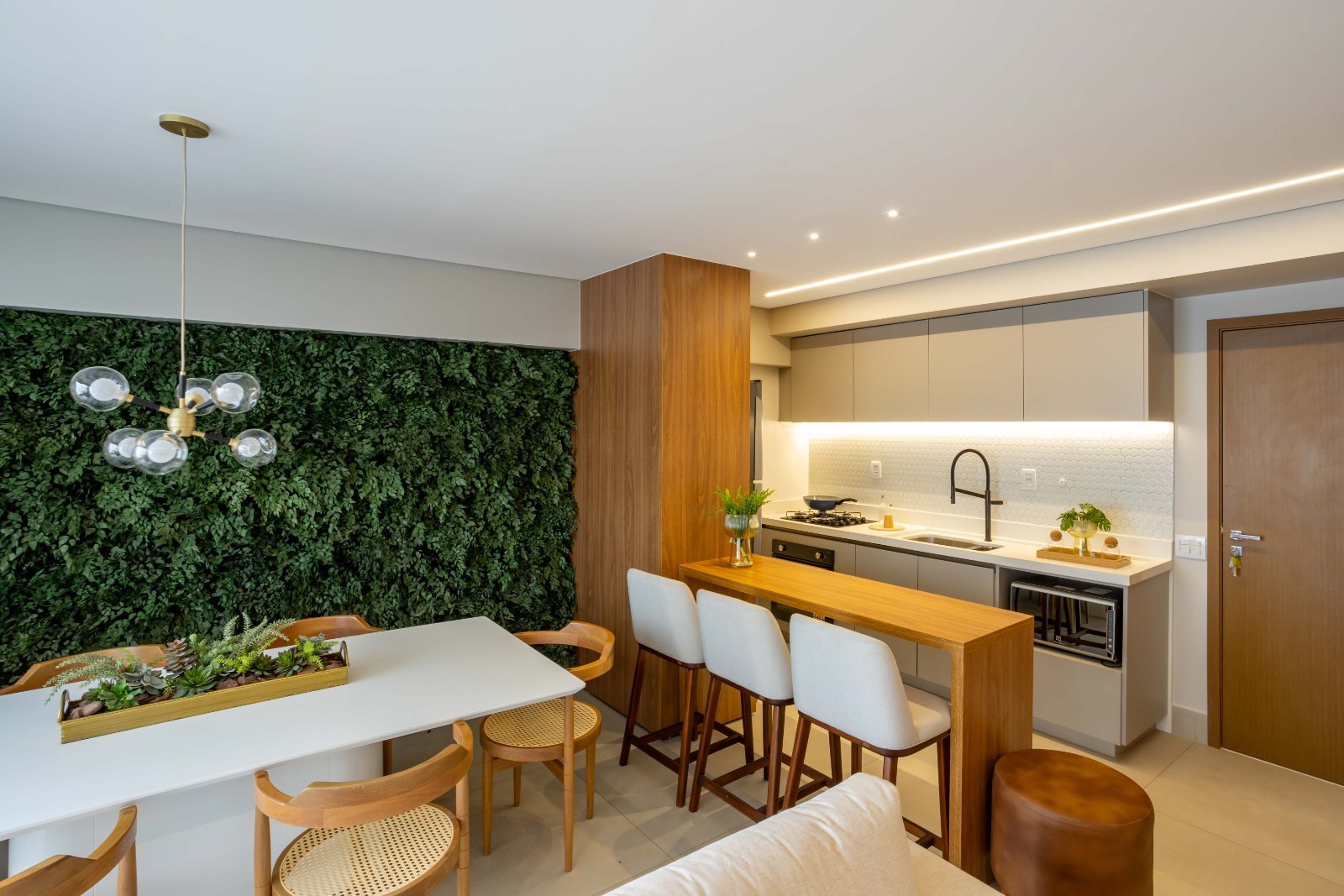 2024-10-09_CITY-AZURE602-SalaCozinha (162)-1600×1067