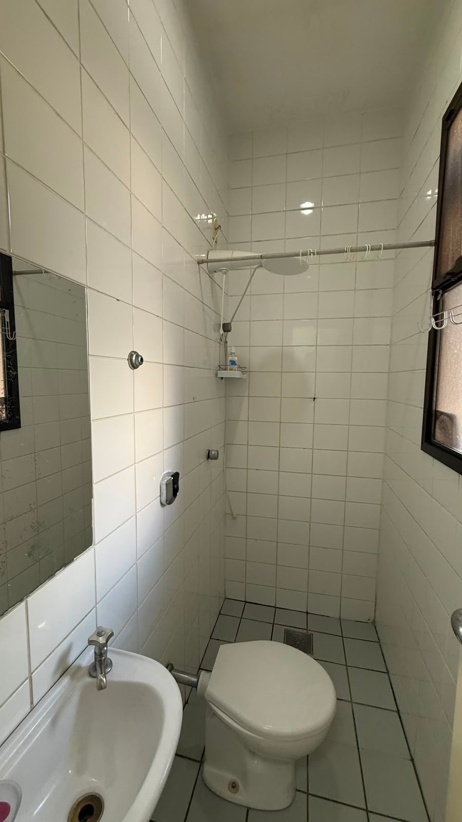 08-BANHEIRO EMPREGADA