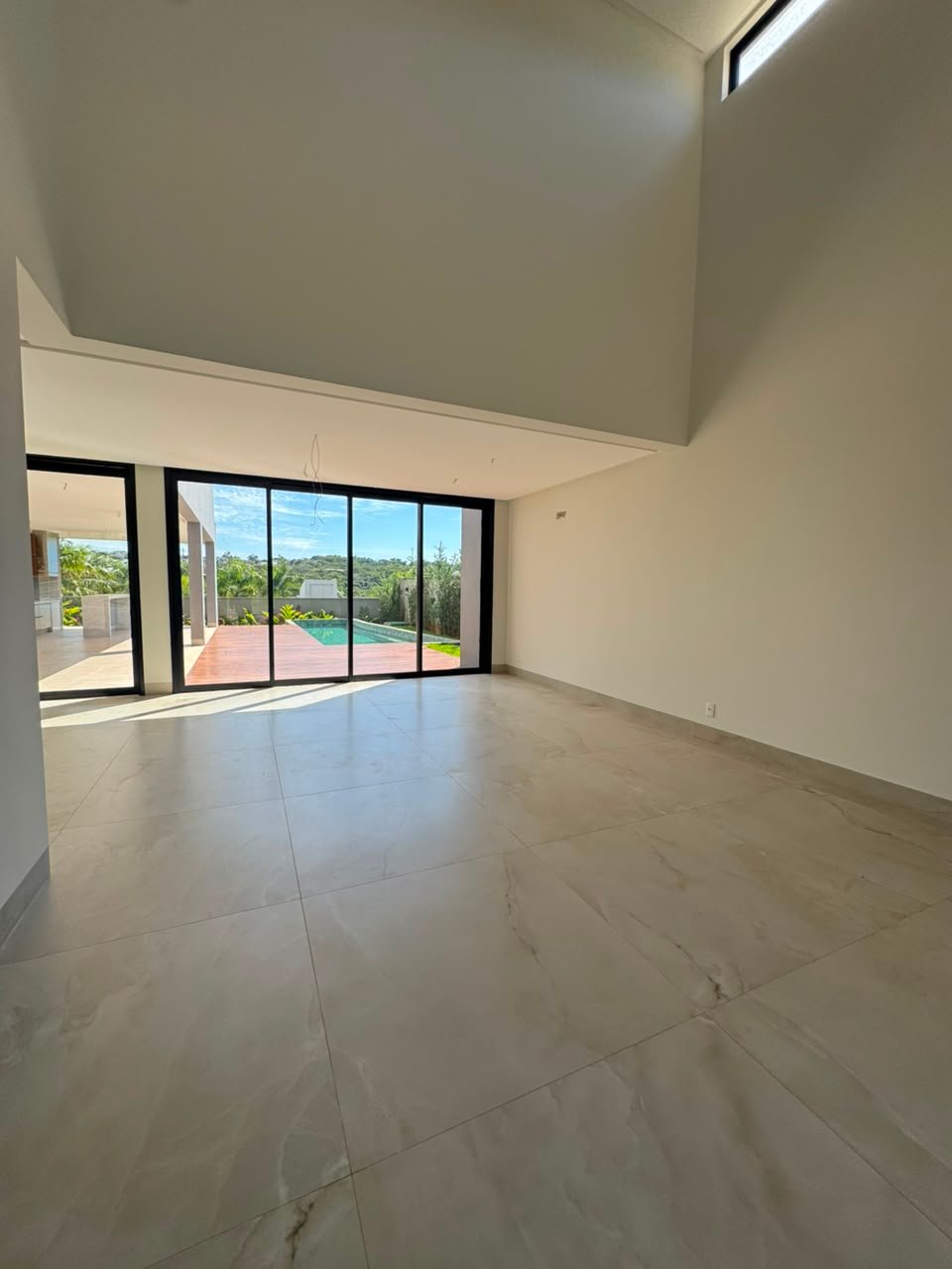 1 SALA