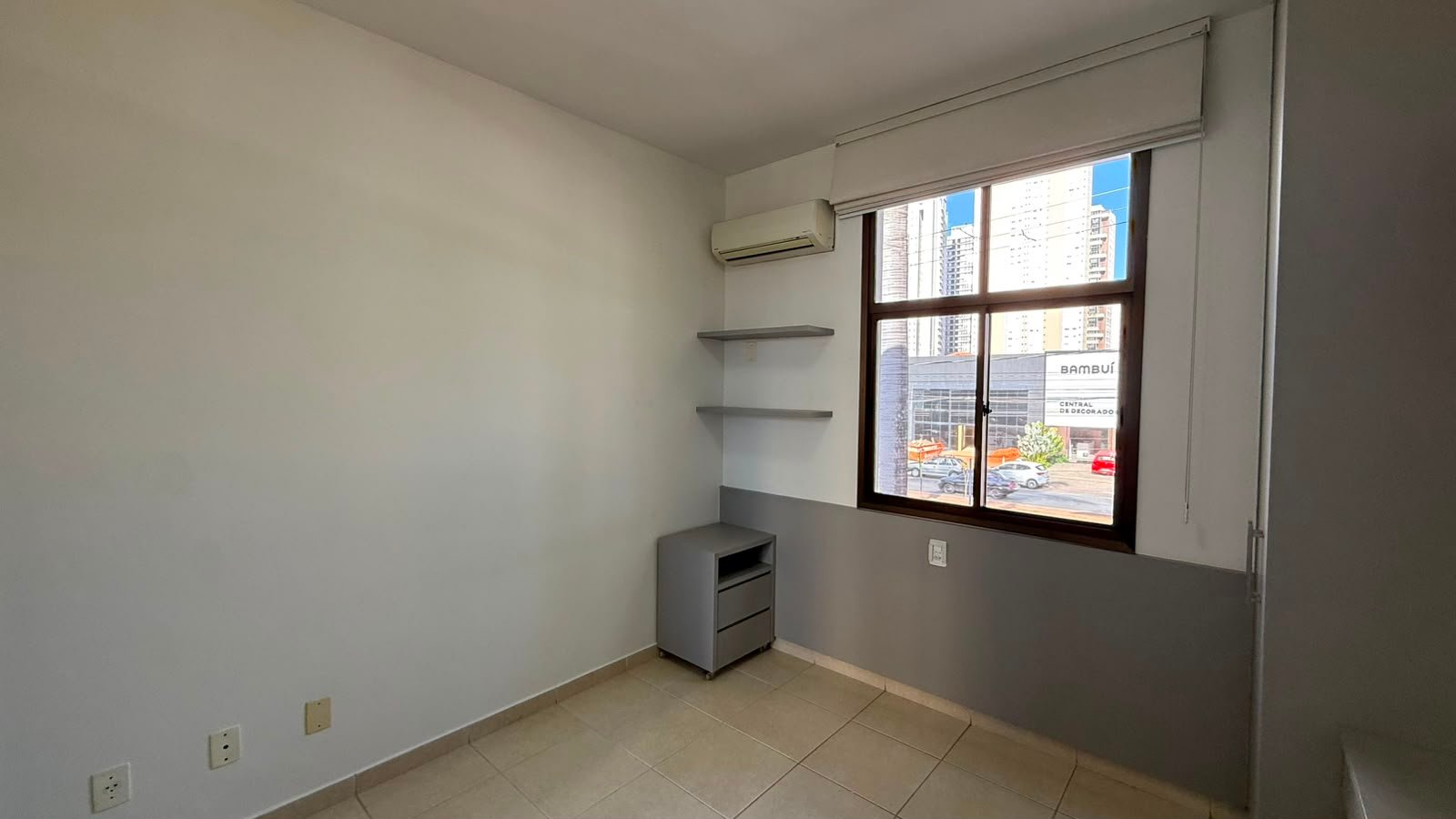 12-SUITE 1 2